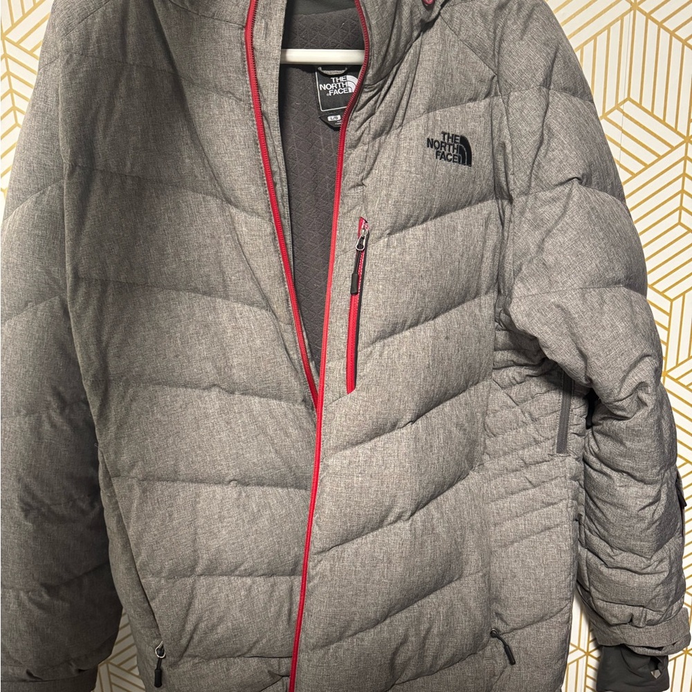 The North Face Men's Gray Puffer Jacket with Red Accents